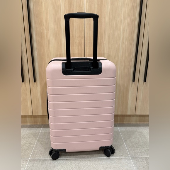 Away Blush Pink Bigger Carry on Luggage - Picture 3 of 11
